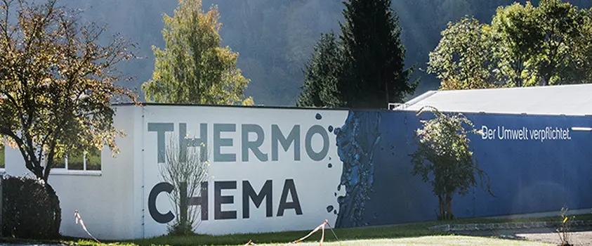 Thermochema Firmengebäude mit Unternehmenslogo