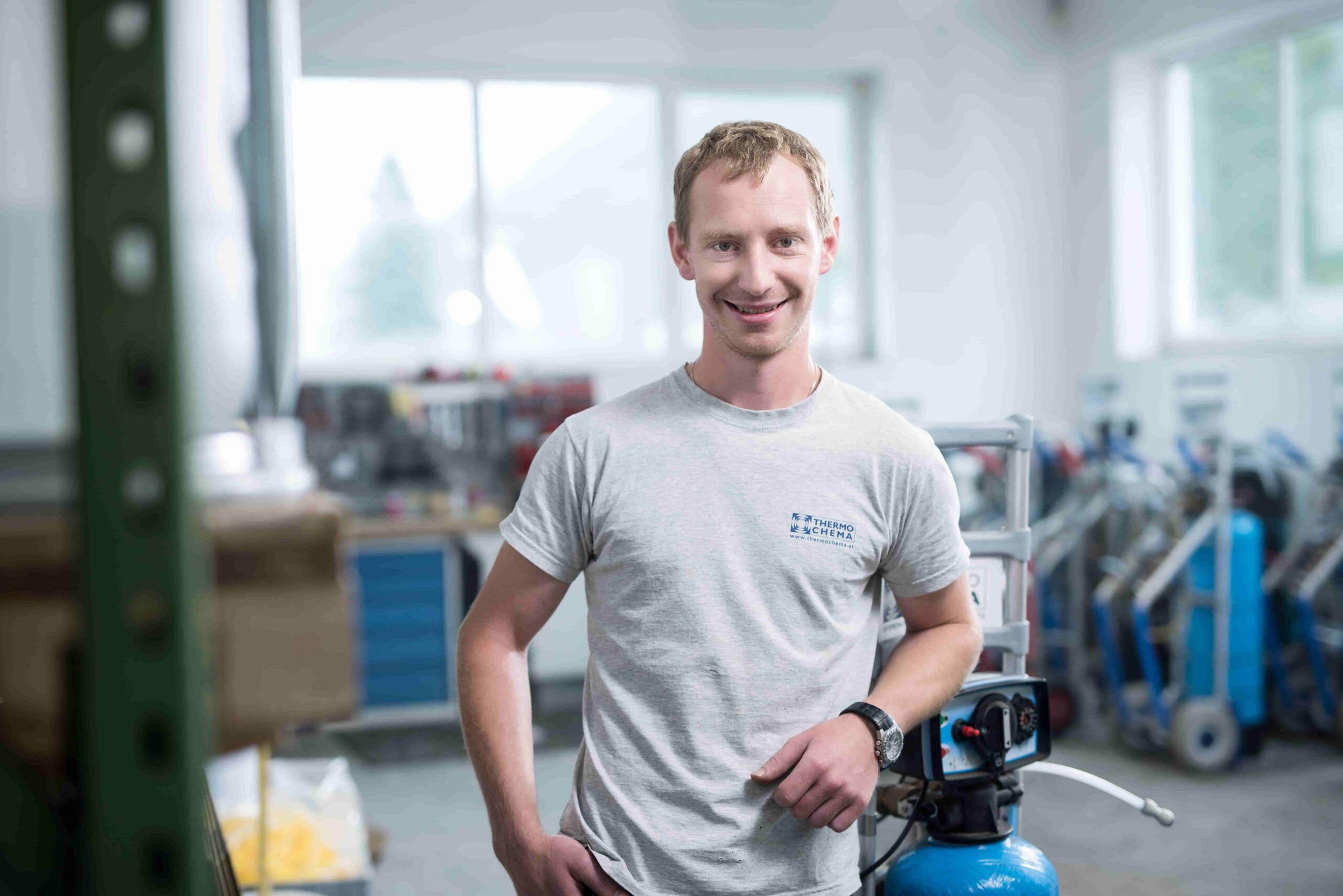 Franz Taferner zeigt Enthärtungsanlagen Thermochema